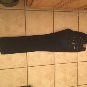 Dark wash A&E skinny jeans