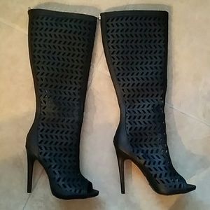 Just Fab open toe boots sz 7 black