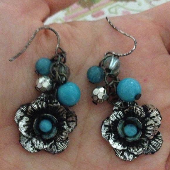 Flower earrings!