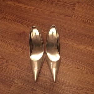 Gold CHARLOTTE RUSSE heels size 9