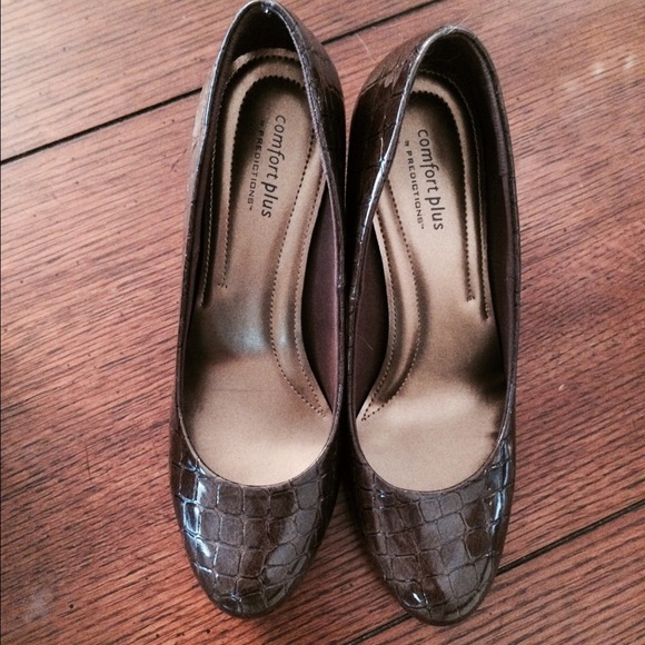 Size 9 chocolate brown croc style heels 👠 💘