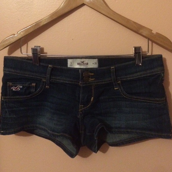 Size 3 Hollister shorts!