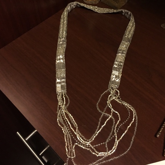 Silver drape necklace