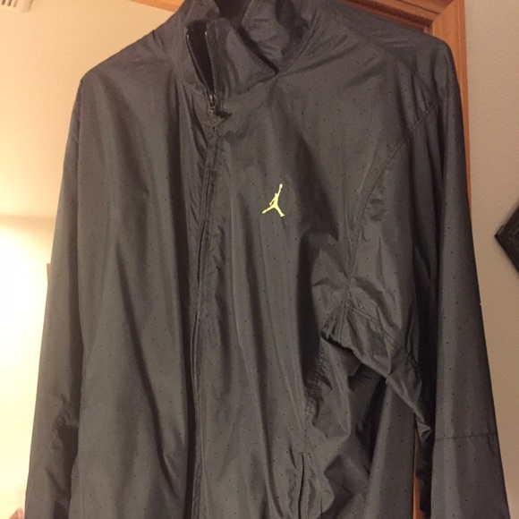 Jordan Jacket - Picture 2 of 3