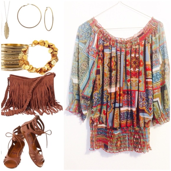 Off Shoulder Top ✨Beautiful Print /✨Medium