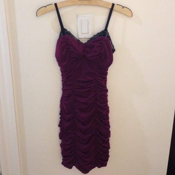 Sexy Guess maroon ruched dress
