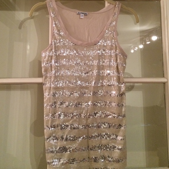 Gold and silver sequenced tank