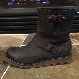 Sorel Scotia biker boots. Like new, worn twice.