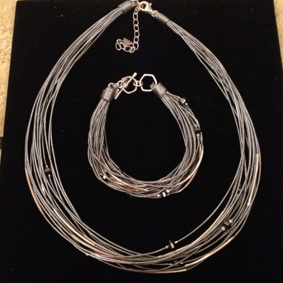 💠RETIRED💠Necklace and Bracelet Set!