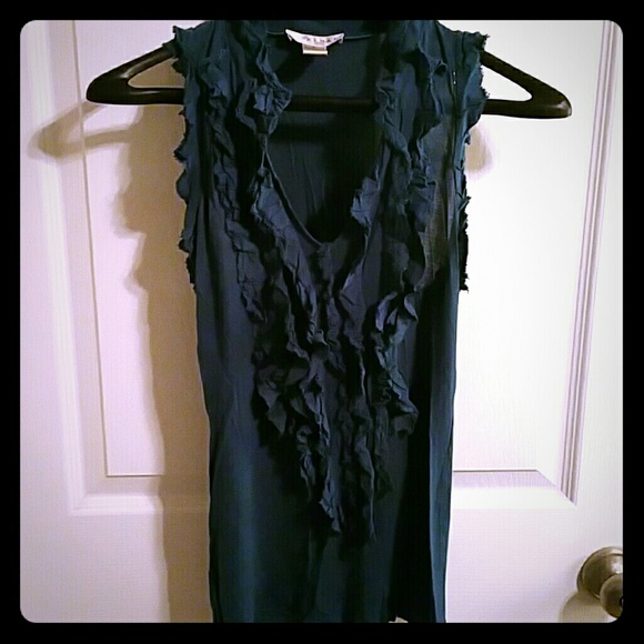 Kenar ruffle tank