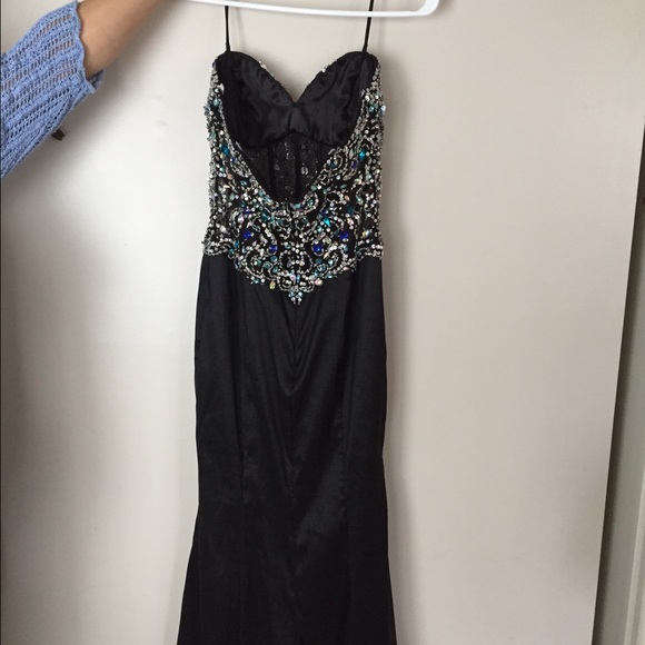 Prom Dress - Picture 2 of 4