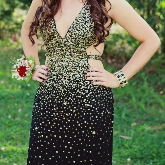 Alyce designs prom dress