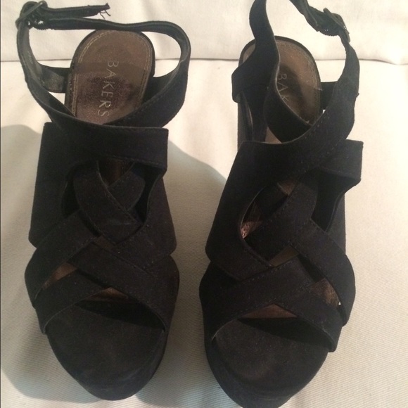 Bakers size 8 wedges!!