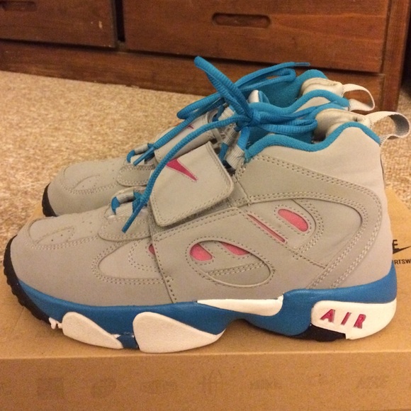 Nike Air Diamond Turf 2's 👟🎀💎✔️ - Picture 2 of 4