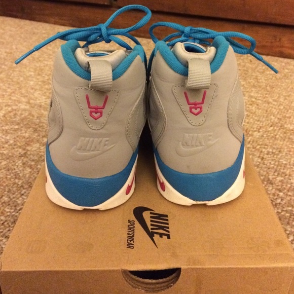 Nike Air Diamond Turf 2's 👟🎀💎✔️ - Picture 3 of 4