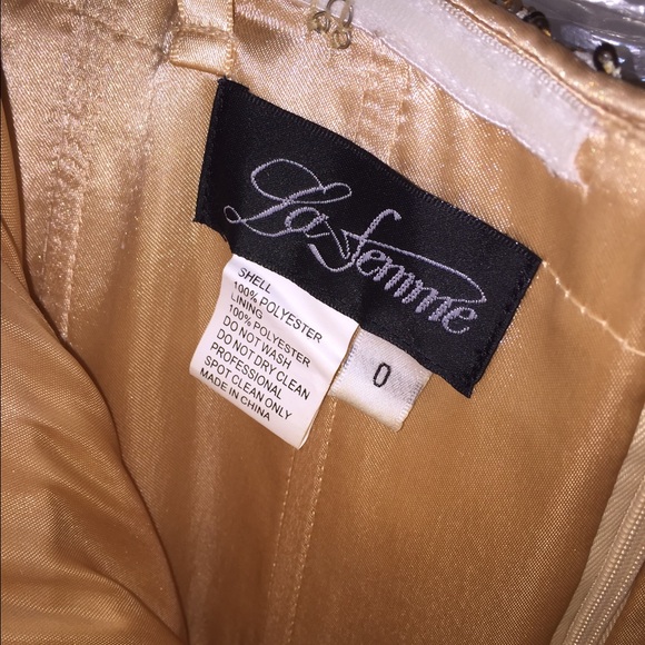 Gold prom/formal dress, size 0 - Picture 3 of 4