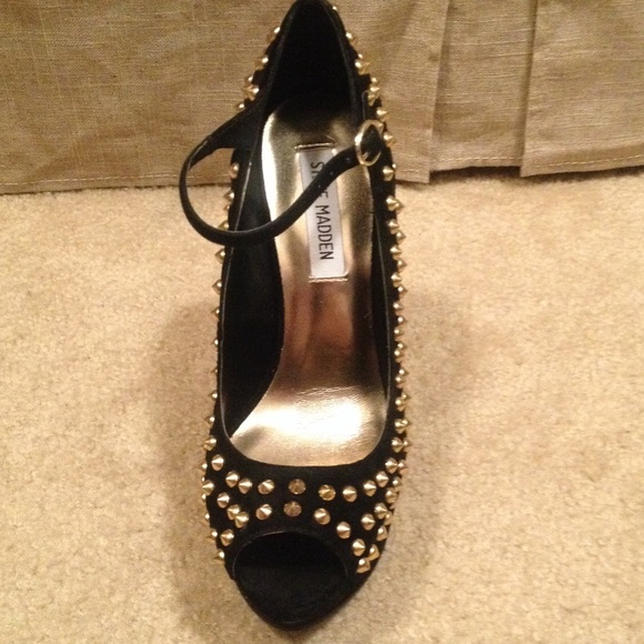 ๐Host Pick ๐ โค๏ธ๐ 10/4 - Picture 2 of 3