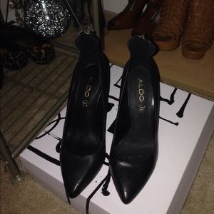 Black Aldo pumps size 7