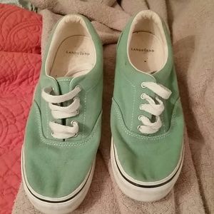 Lands End Shoe