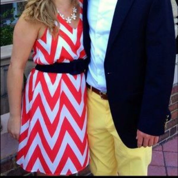 ❌SOLD❌Everly red and white chevron dress medium - Picture 3 of 4