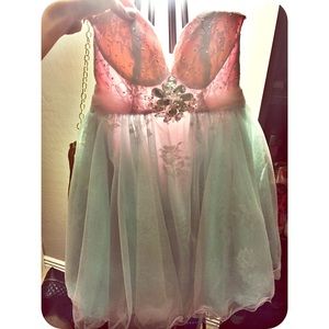 Sherri hill prom dress. TIFFANY BLUE & PINK💕
