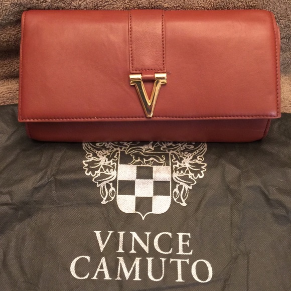 Vince Camuto Clutches & Wallets - Vince Camuto 💃Get ready for proms💃