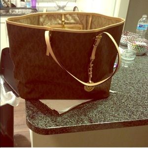 Mk tote purse