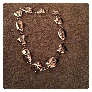 BRAND NEW. Silver bracelet.