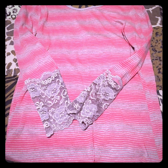 Beach Bunny keyhole tunic