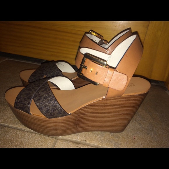 Sold‼️‼️ Brand new brown Michael Kors Wedges