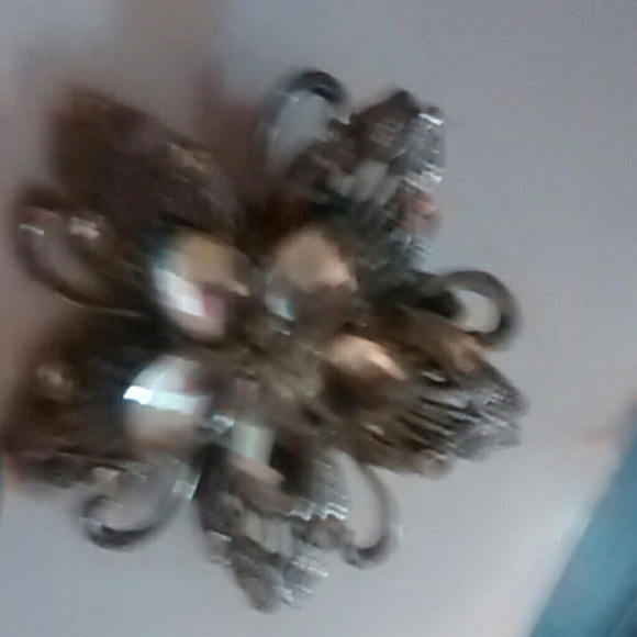 Flower ring - Picture 2 of 3