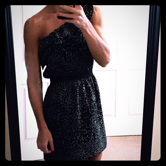 One shoulder dress