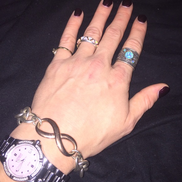 🌟SALE 🌟Auth Tiffany & Co infinity Bracelet - Picture 3 of 4