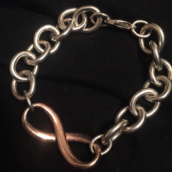 🌟SALE 🌟Auth Tiffany & Co infinity Bracelet - Picture 4 of 4