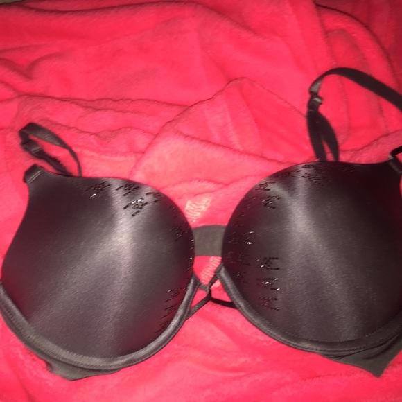 Victoria secret bombshell bra 34C
