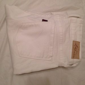 White Levi jeans