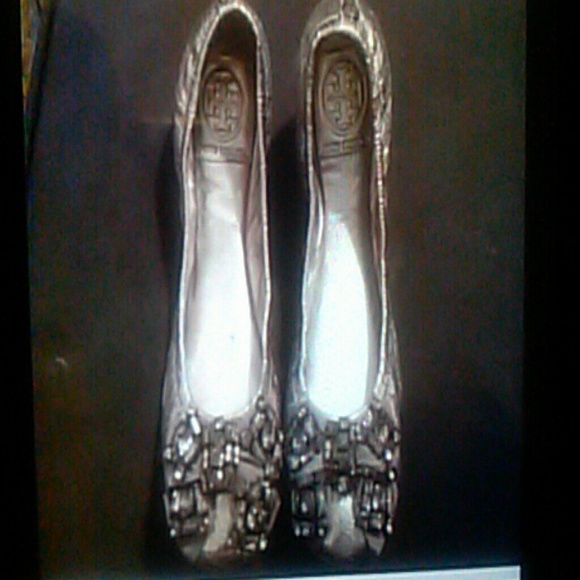SOLD....Tory Burch flats