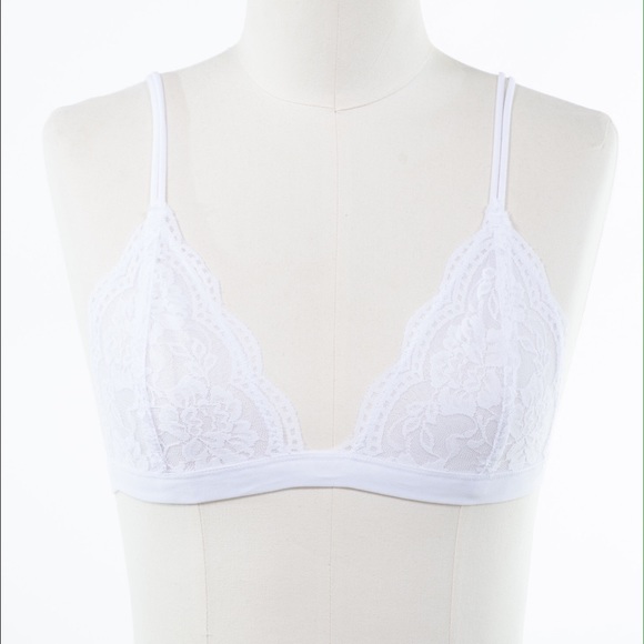 WHITE LACE TRIANGLE BRALETTE