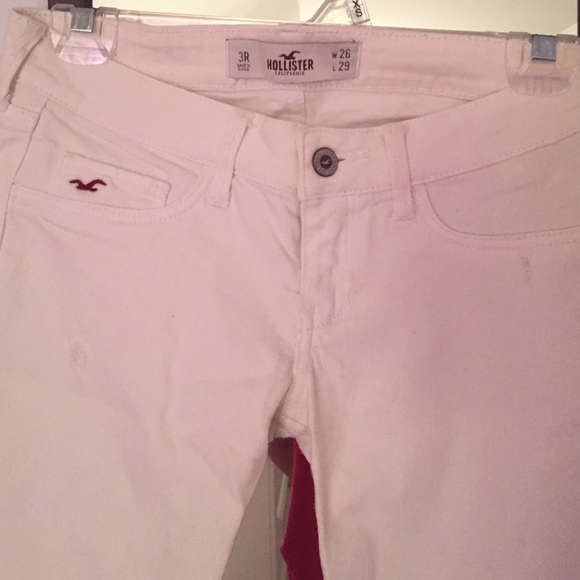 White hollister jeggings!