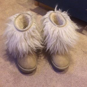 Sheepskin cuff ugg boots