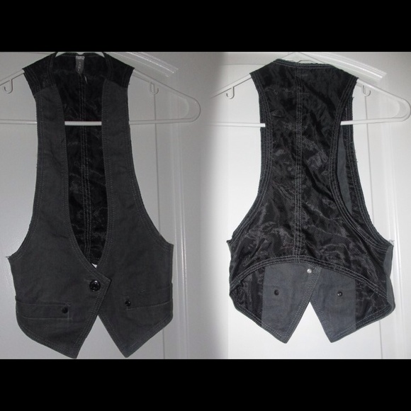 Pocketed One Button Vest
