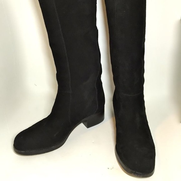 Black suede Via Spiga boots