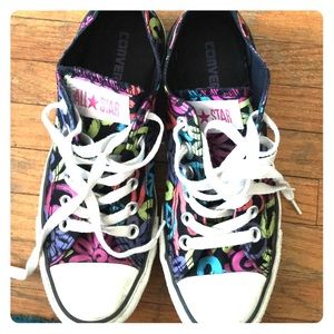 Floral converse