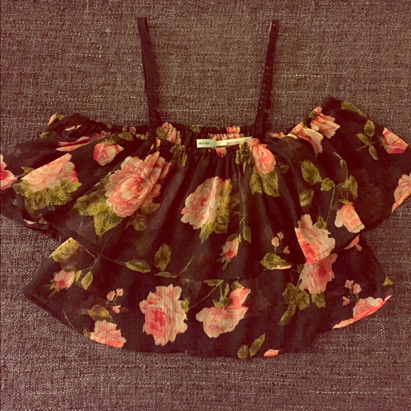 Crop top blouse urban outfitters