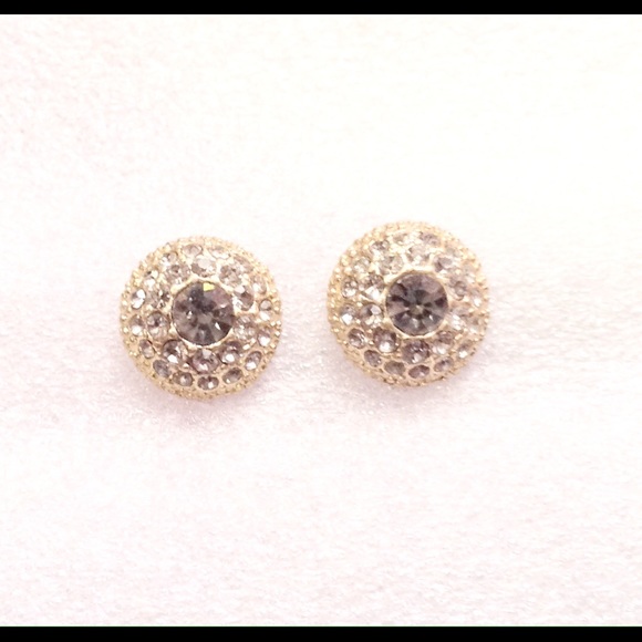 Diamonds and Gold Studs 💖 FINAL PRICE CUT‼️ - Picture 1 of 2