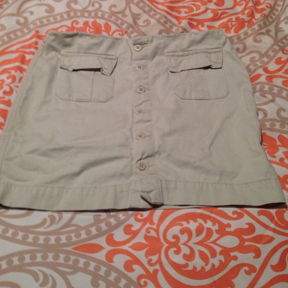 Gap khaki skirt