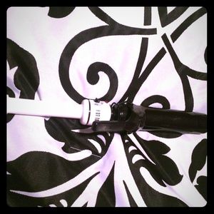 Hot tools 1.5 inch barrel curling iron!