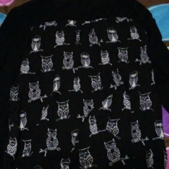 Flowy high low black and white top