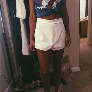 White leather Envelope skirt