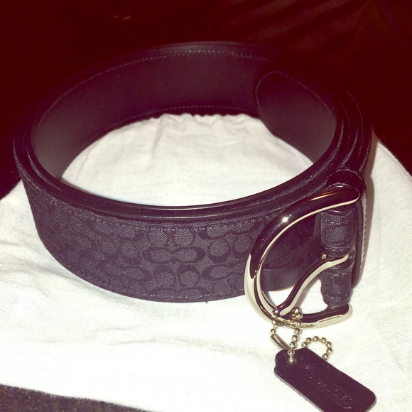 NWOT Black Leather Coach Belt